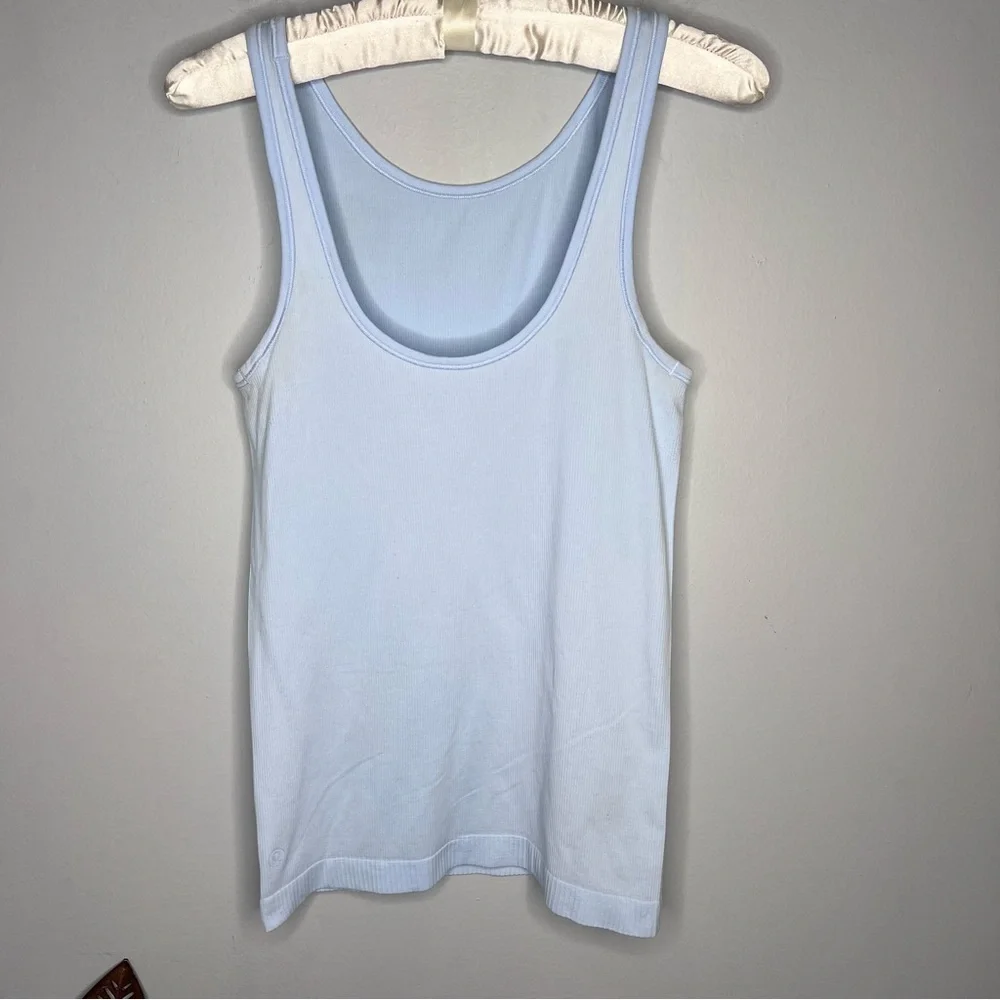 Lululemon High Neck‎ Light Blue Tank M23